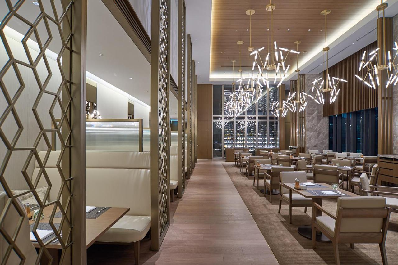 The Okura Tokyo Hotel Luaran gambar The interior of the lounge