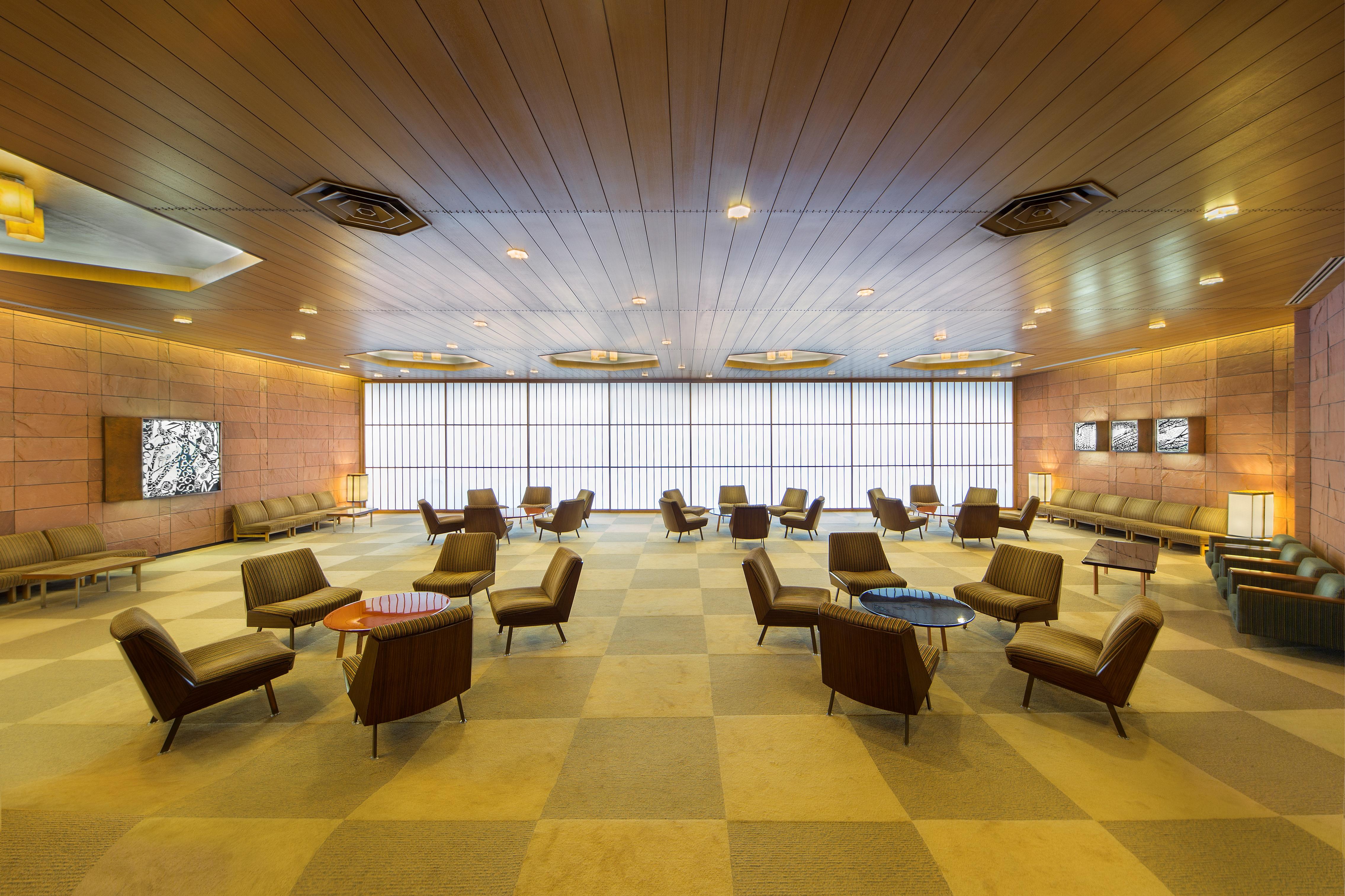 The Okura Tokyo Hotel Luaran gambar The lounge at Changi Airport